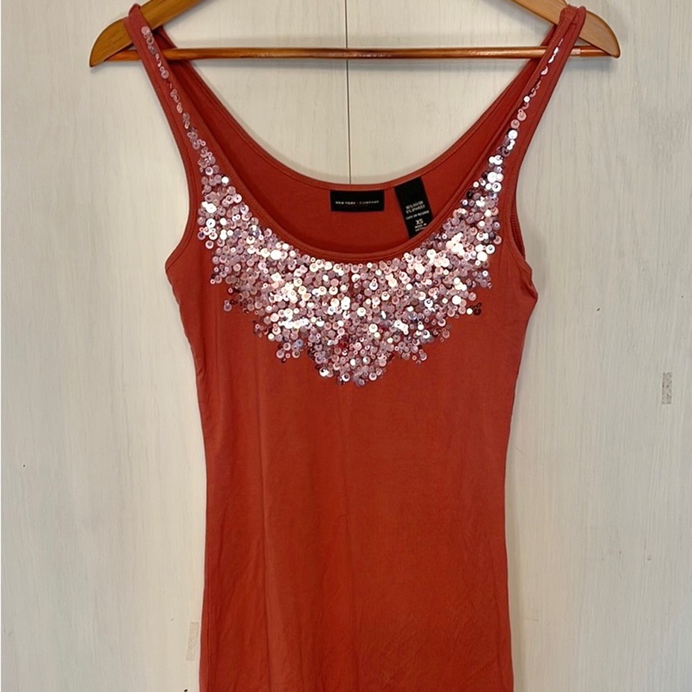 New York & Company Sequenced Tank Top Size X-Small